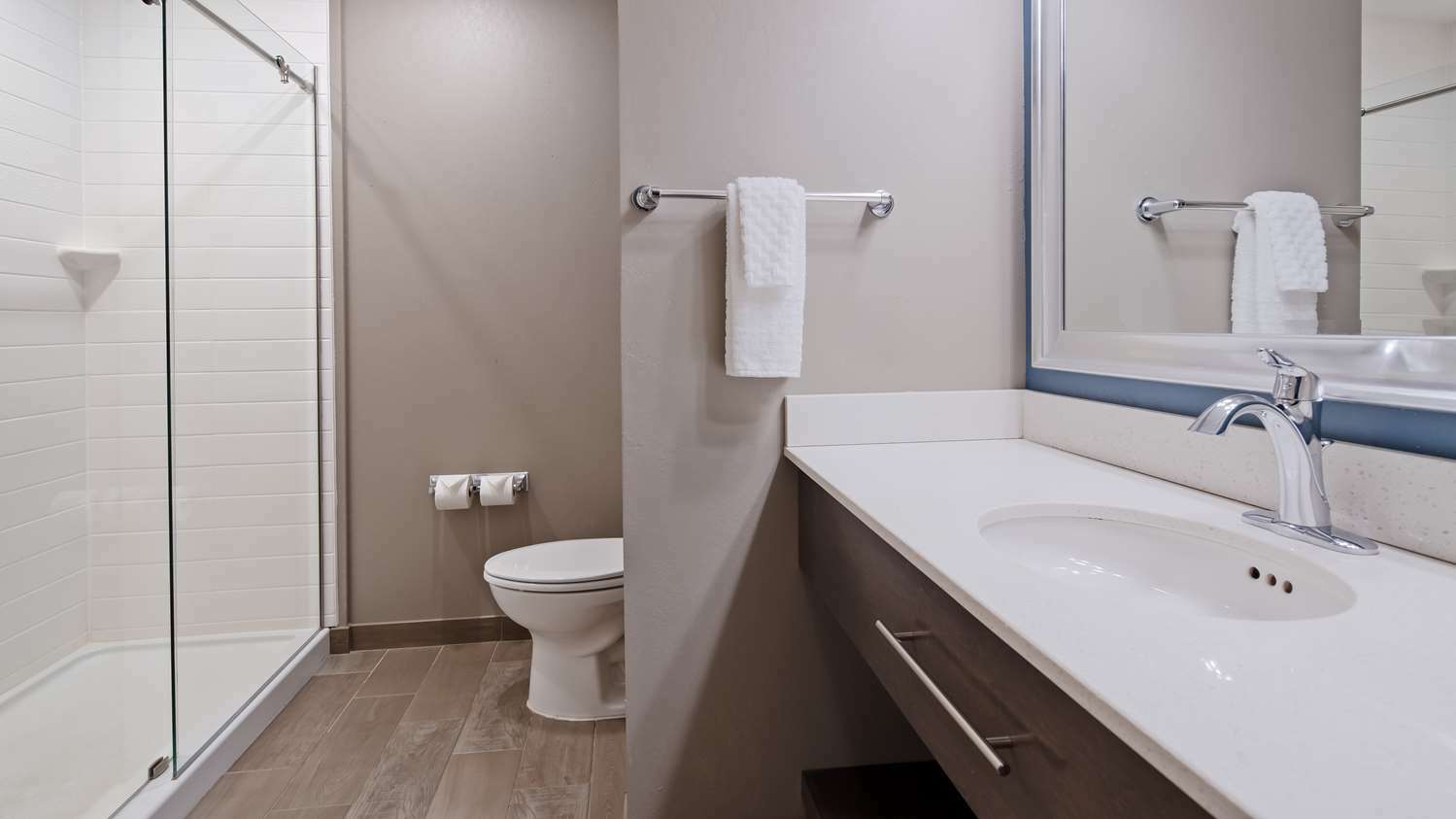 Spark By Hilton Erie Kearsarge Exterior photo